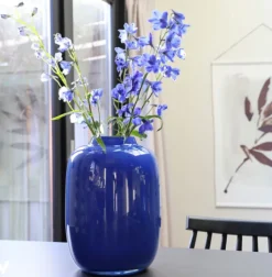 Artic Vaas Bright Blue – Vase The World | Glanzend in 2 maten