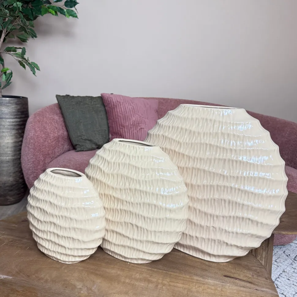 Beige Ovale Vaas ‘Lima’ – Aardewerk in 3 Maten | Chique-Living