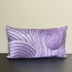 Luxe Sierkussen ‘Lila Waves’ | Colmore | 60x30cm | Chique-Living
