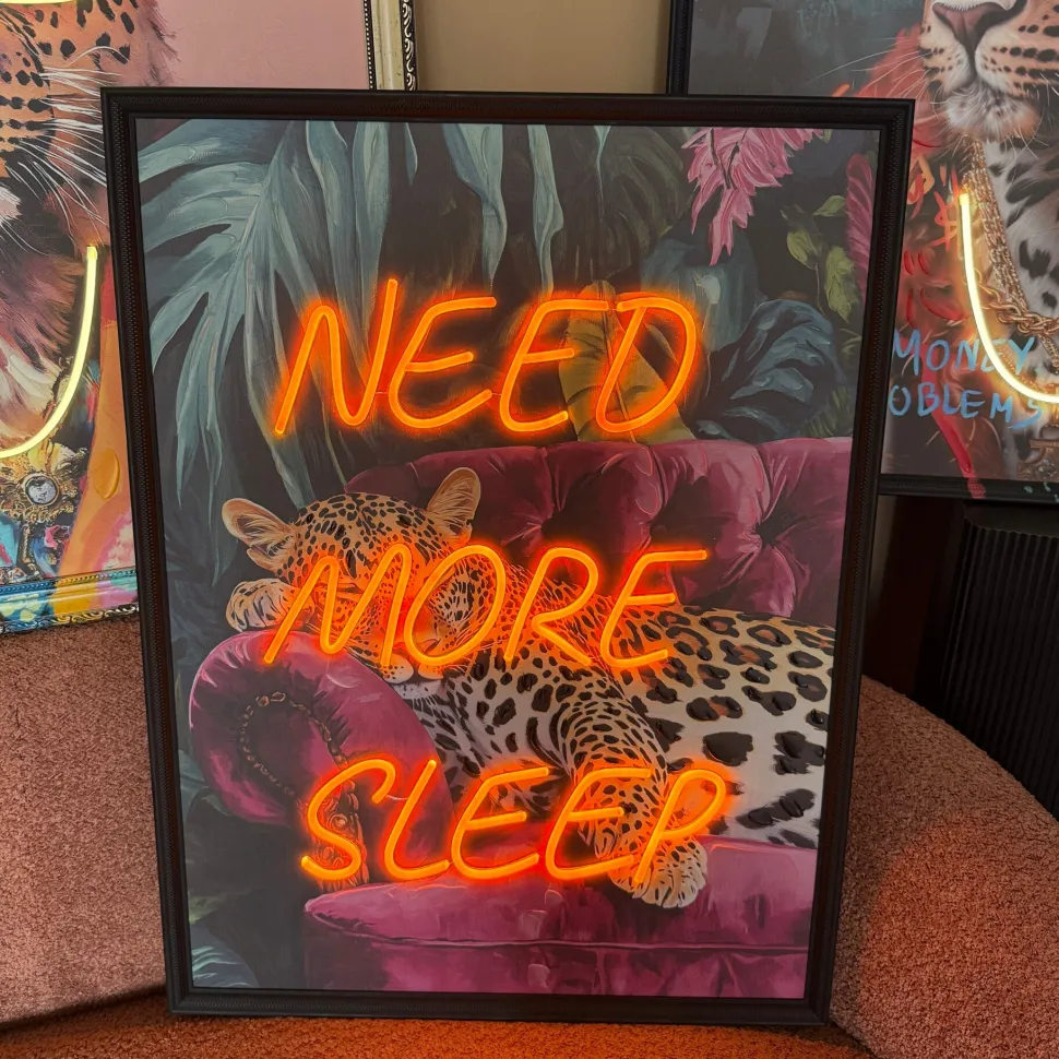 Neon LED Schilderij | Need More Sleep | 63x88x3,7cm | Chique-Living