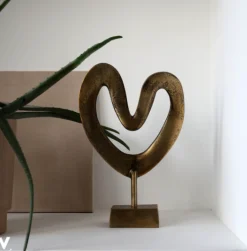 Ornament 'Casa Nova' Aged Brass | Vase The World | L26 x B7 x H37 cm | Chique-Living