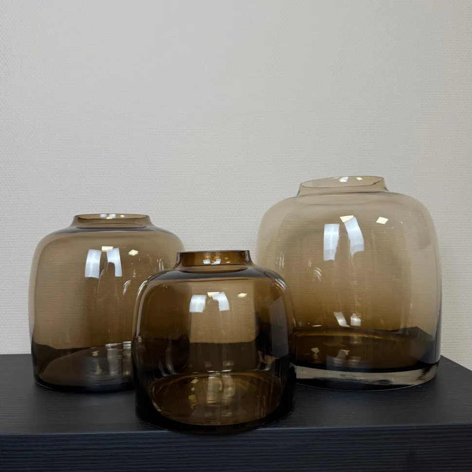 Smoke Bruin Vaas ‘Bartica’ | Vase The World | Verkrijgbaar in 2 Maten