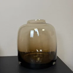 Smoke Bruin Vaas ‘Bartica’ | Vase The World | Verkrijgbaar in 2 Maten