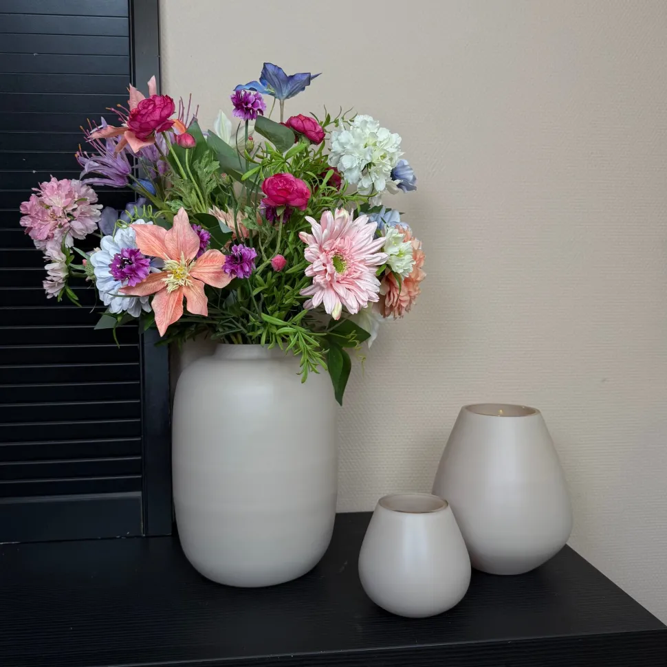 Vaas Artic Matte Beige | Vase The World | Verkrijgbaar in 3 Maten
